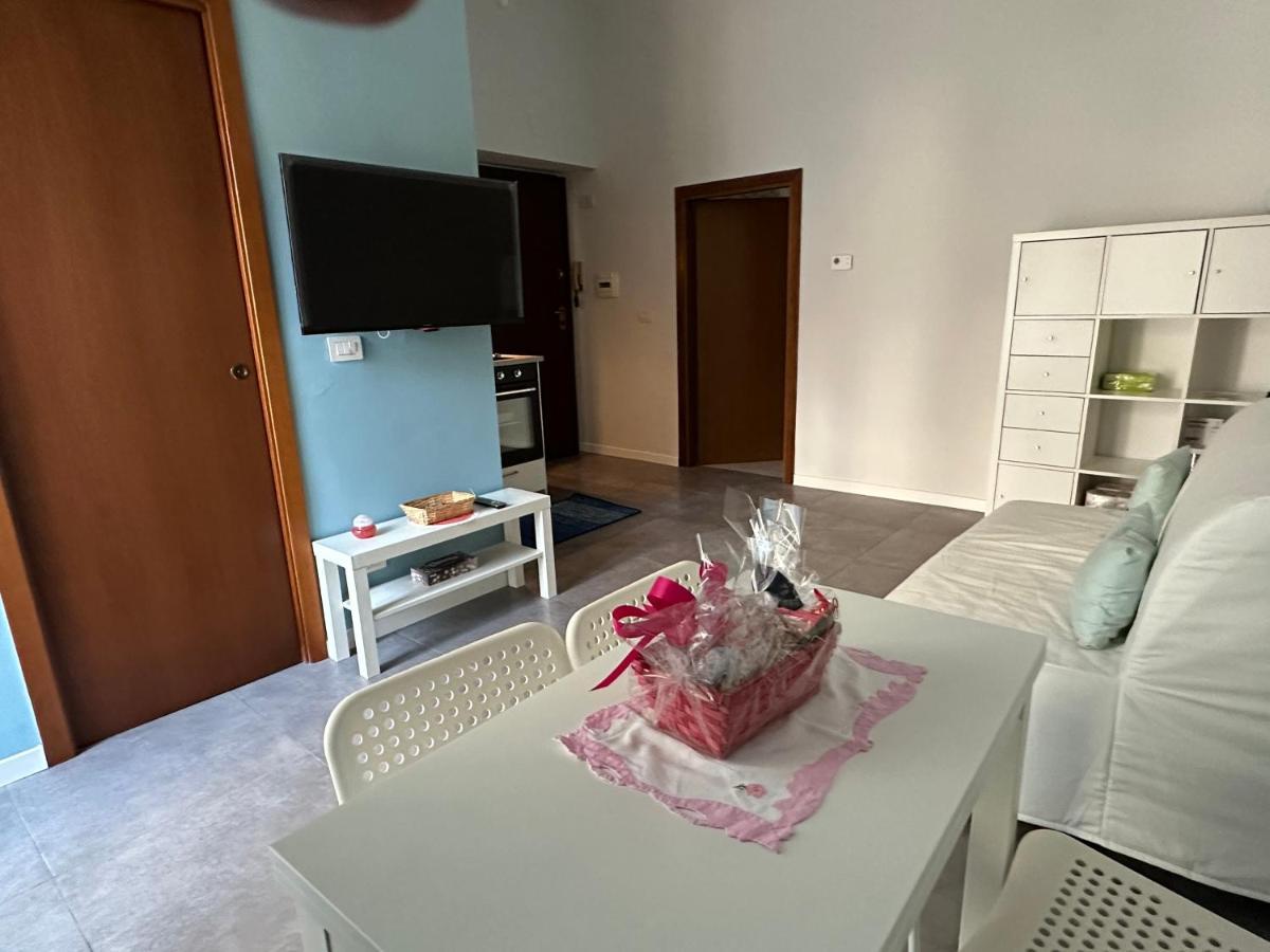 Casa Susanna - Delizioso Piano Terra, Centralissimo, Superservito, Tranquillo, Appena Fuori Ztl Parcheggio Libero Terni Esterno foto