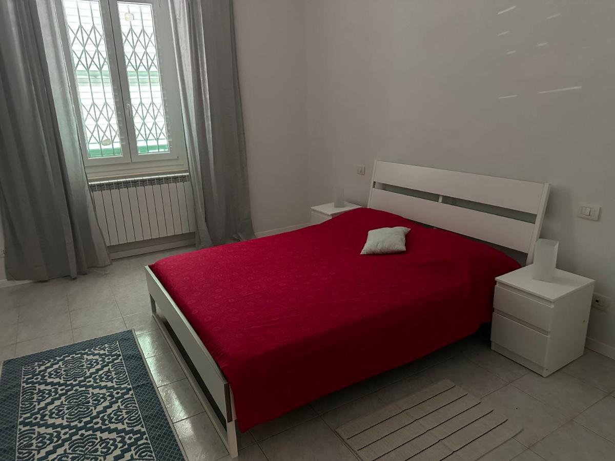 Casa Susanna - Delizioso Piano Terra, Centralissimo, Superservito, Tranquillo, Appena Fuori Ztl Parcheggio Libero Terni Esterno foto