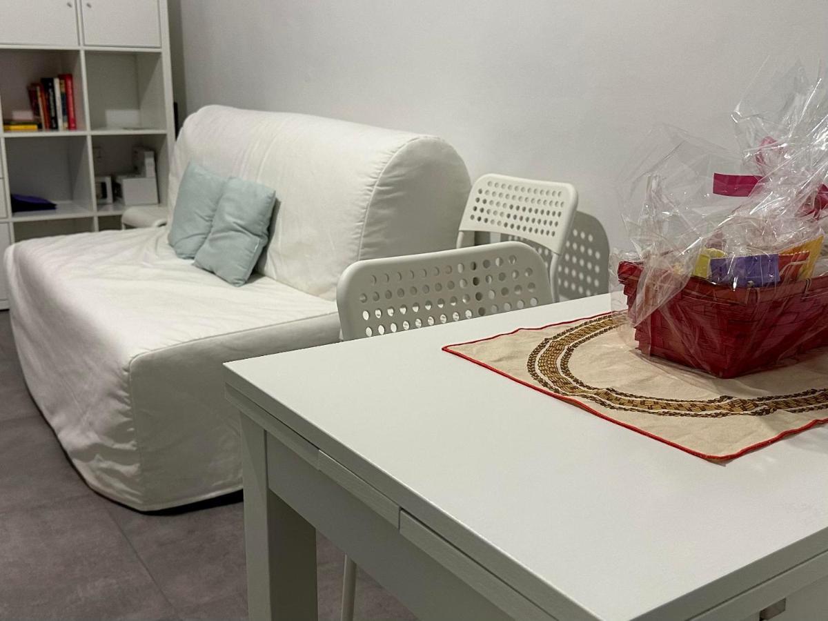 Casa Susanna - Delizioso Piano Terra, Centralissimo, Superservito, Tranquillo, Appena Fuori Ztl Parcheggio Libero Terni Esterno foto